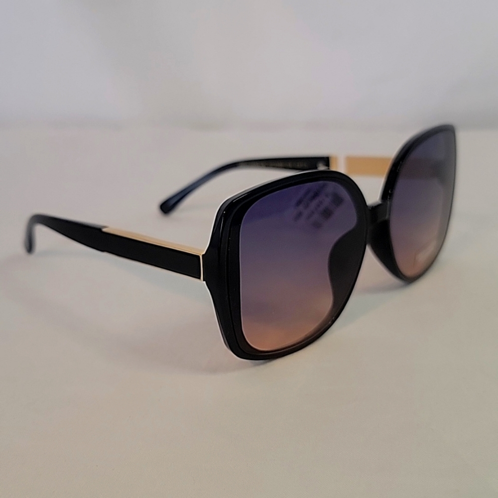 Vince Camuto butterfly sunglasses